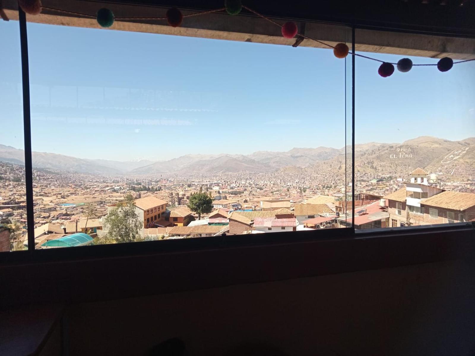 Pensión Con Vista A La Ciudad Santa Ana *