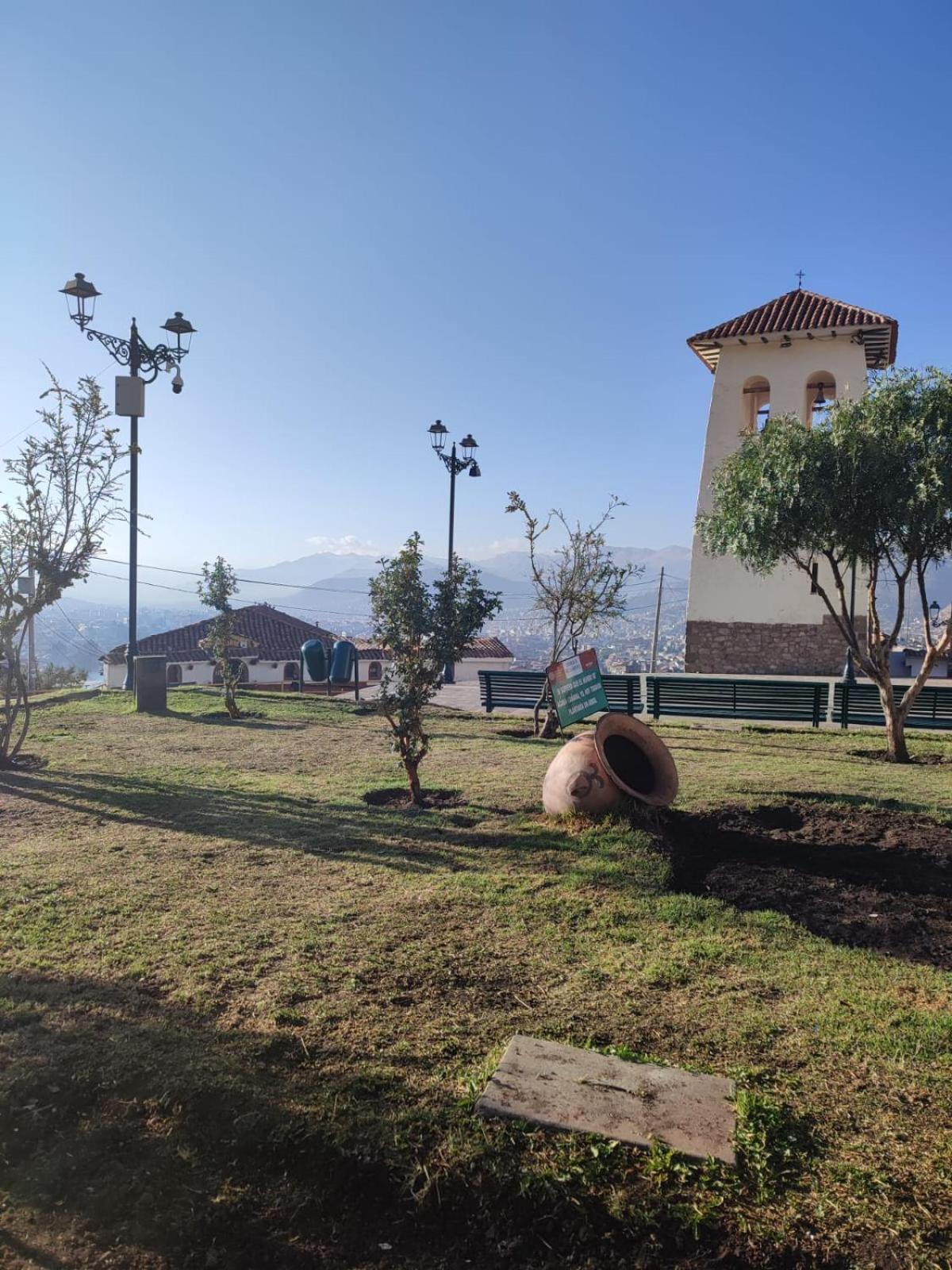 Pensión Con Vista A La Ciudad Santa Ana *