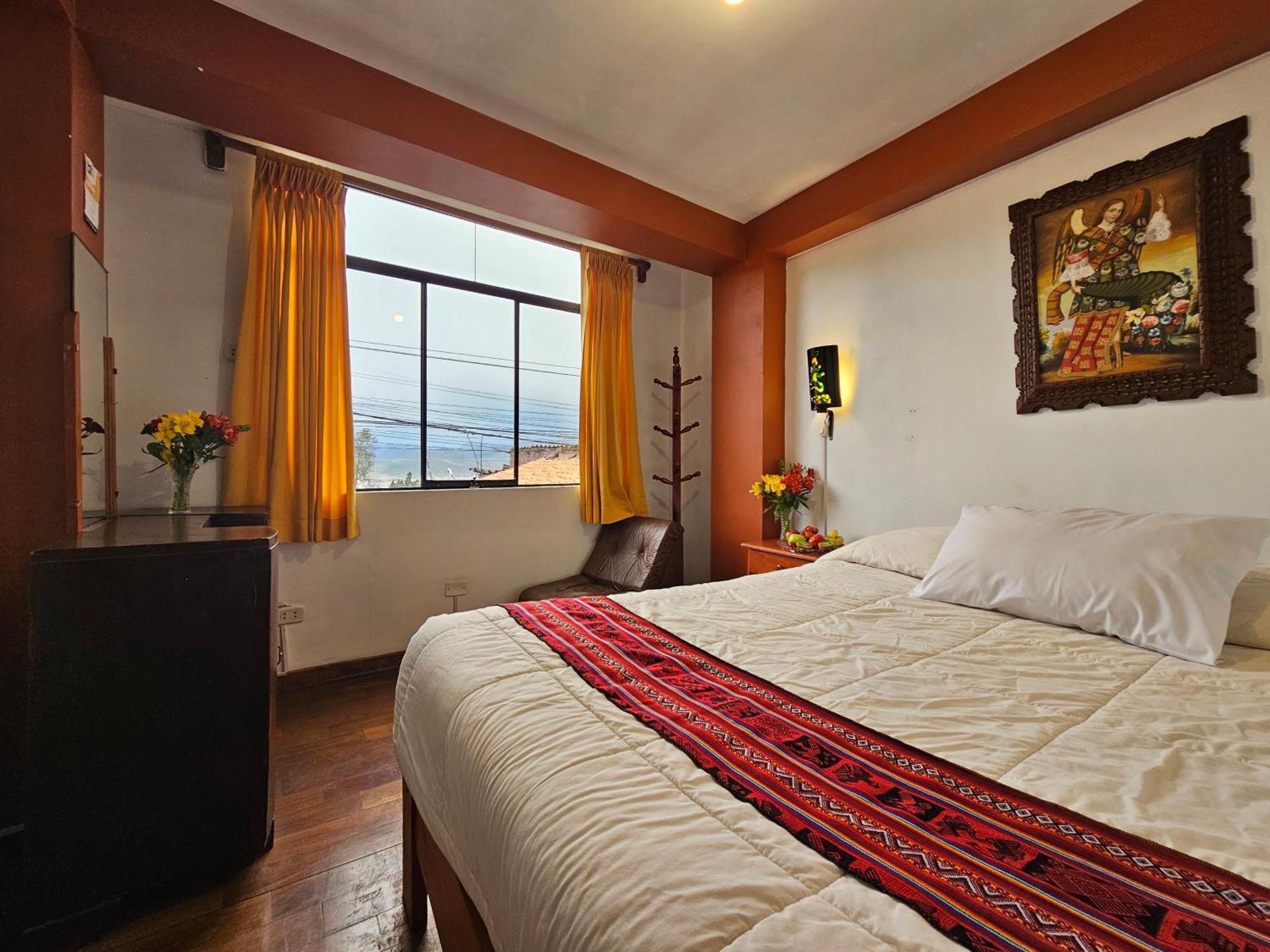 Con Vista A La Ciudad Santa Ana Cuzco